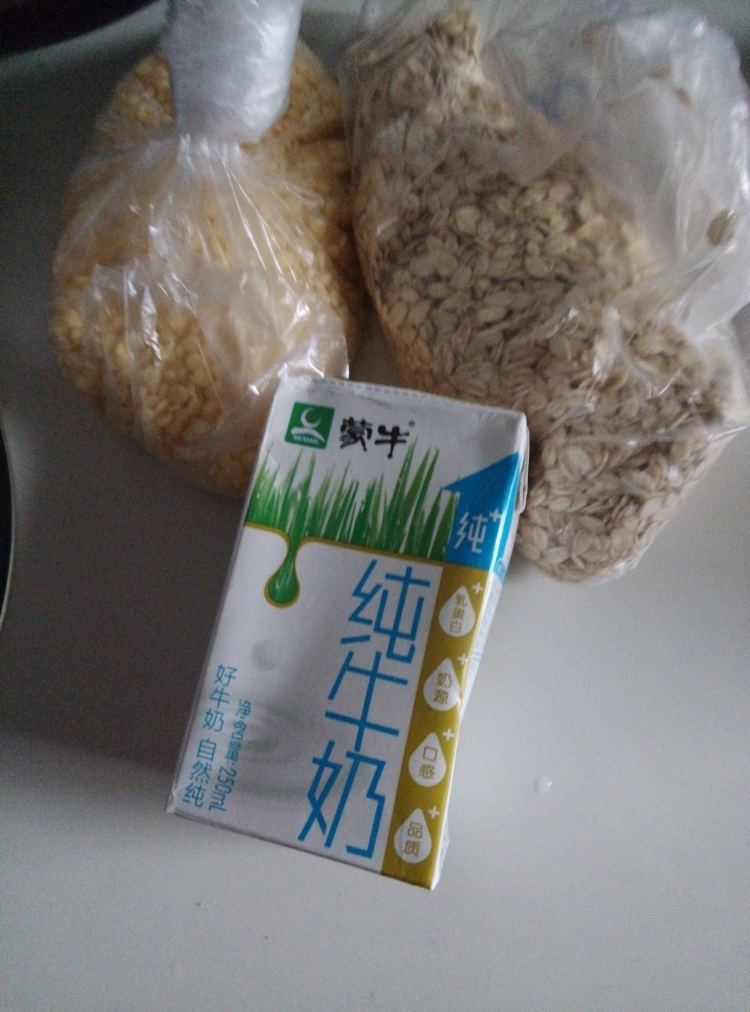 牛奶玉米片粥