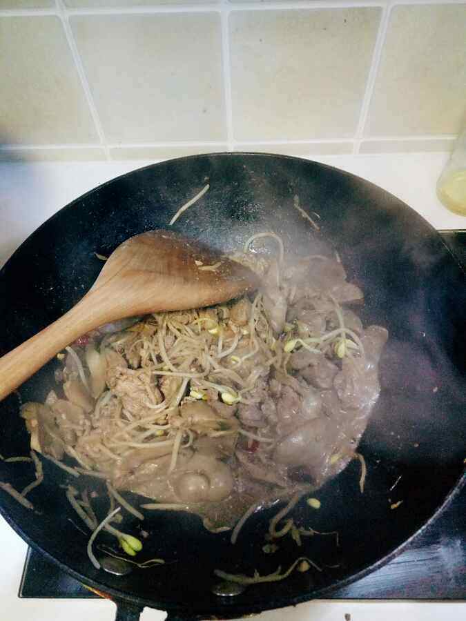 鸡肝炒豆芽