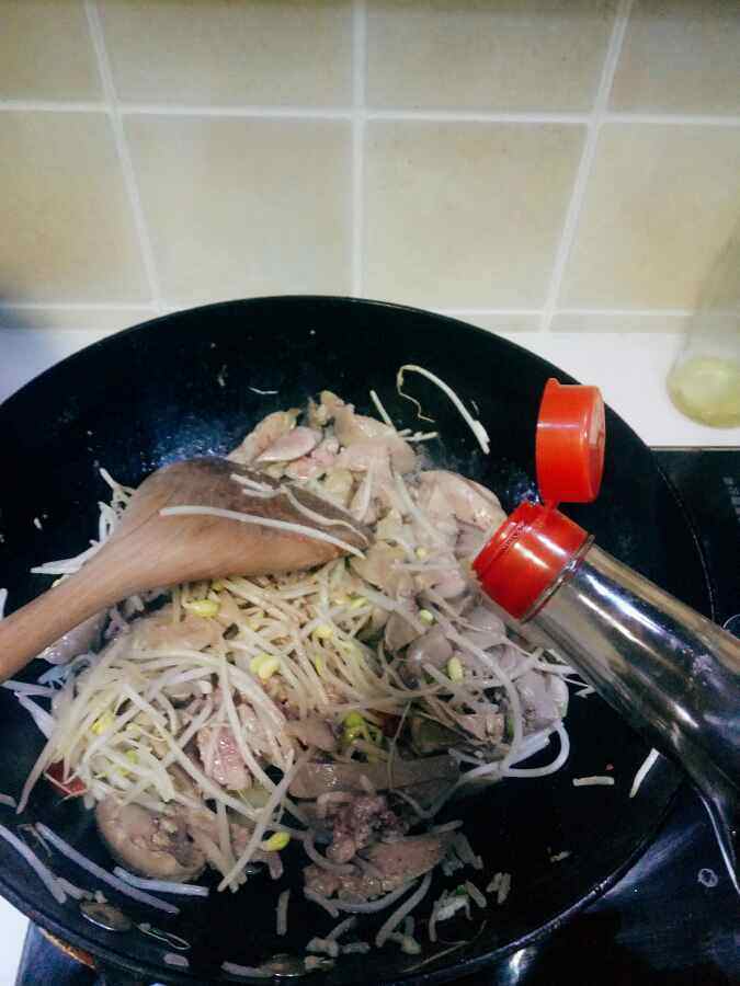 鸡肝炒豆芽