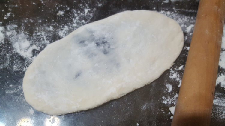 烤芝麻馅面包