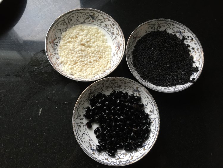 糯米芝麻黑豆浆