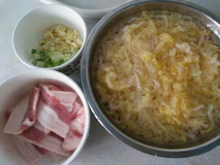 酸菜五花肉