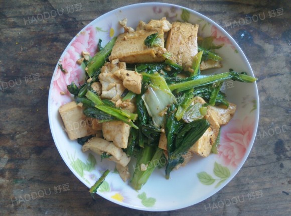 豆腐炒油麦菜