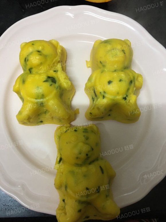 南瓜鸡蛋菠菜小熊糕