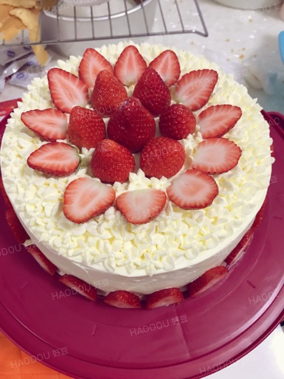 戚风草莓奶油蛋糕