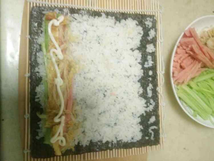 火腿酸菜寿司
