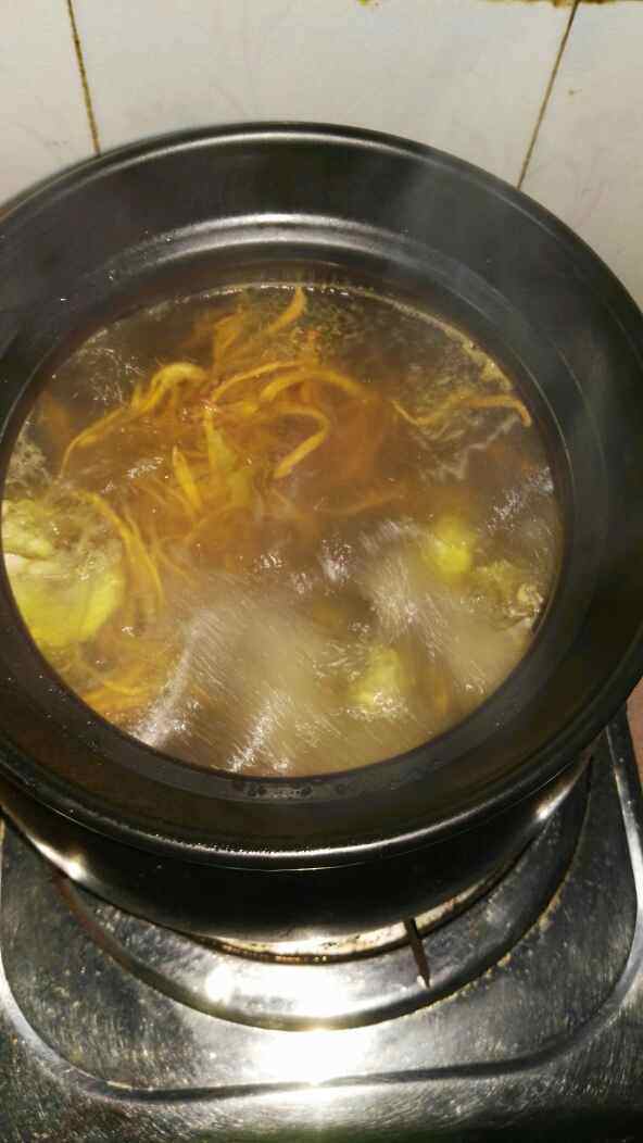 花旗参虫草花煲鸡