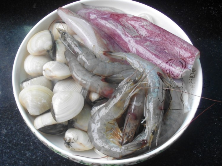 泡菜海鲜豆腐煲
