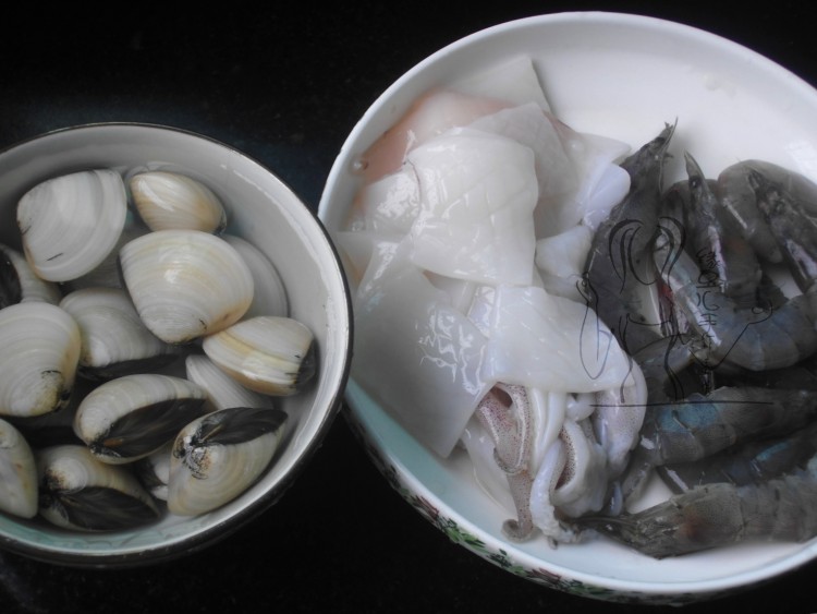 泡菜海鲜豆腐煲