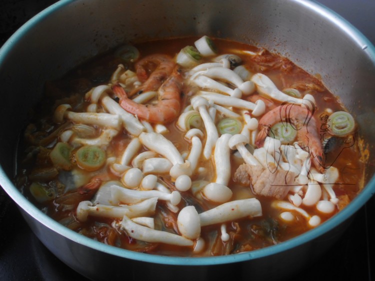 泡菜海鲜豆腐煲