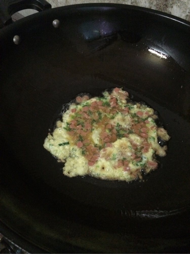 蒜香火腿蛋