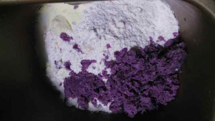 紫薯花卷