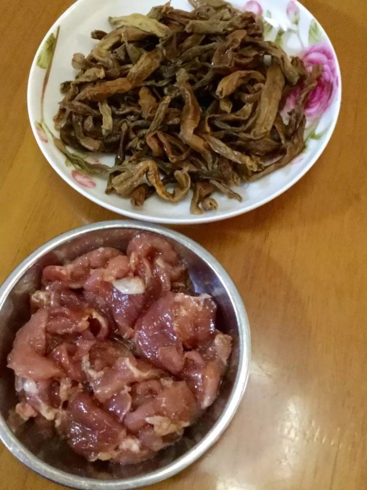 豆角干煲瘦肉