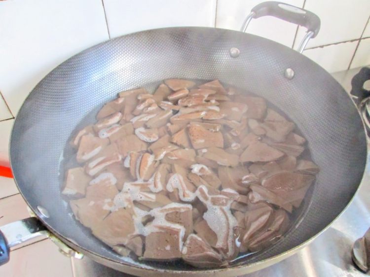 酸辣鸭血旺