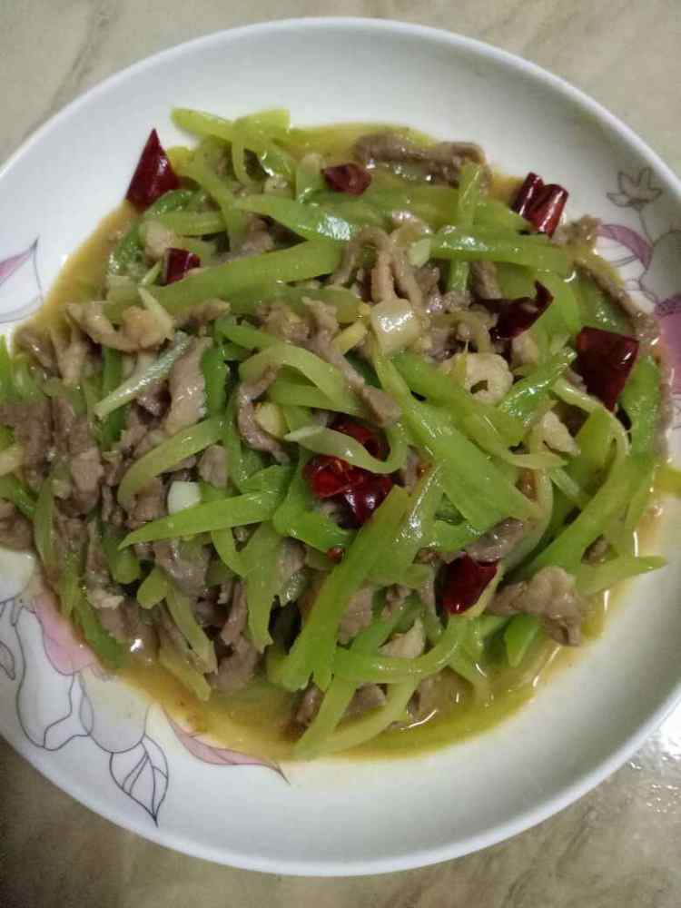 莴笋炒肉丝