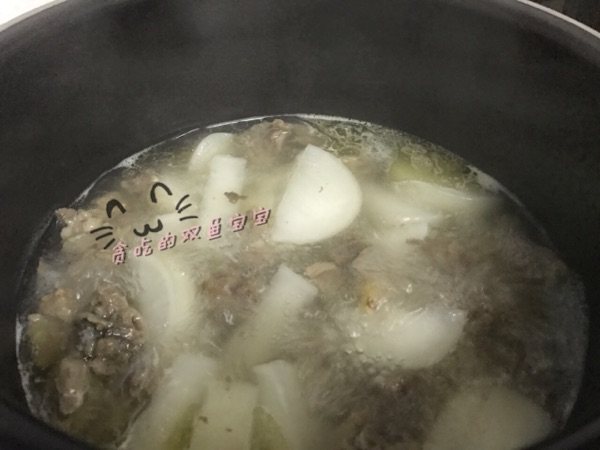 白萝卜牛碎肉汤