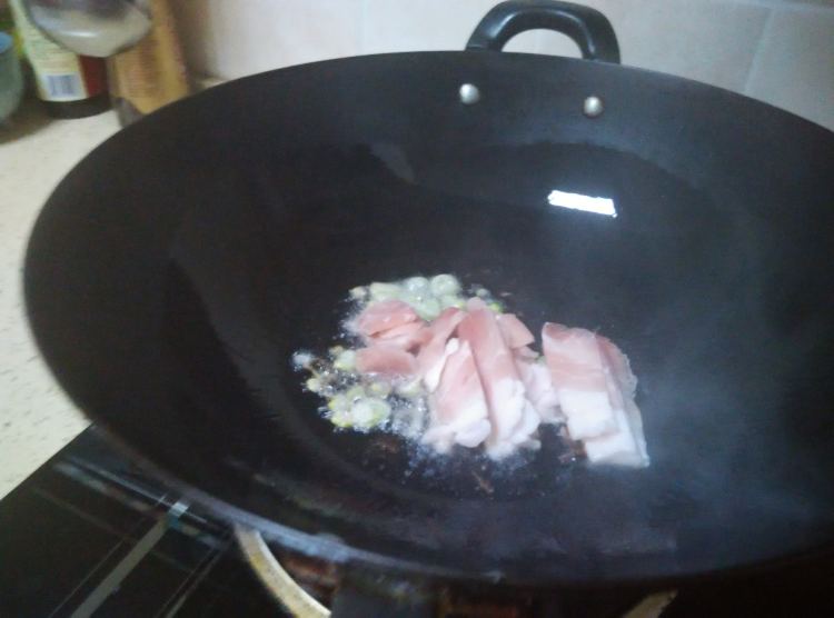 西葫芦香菇炒肉