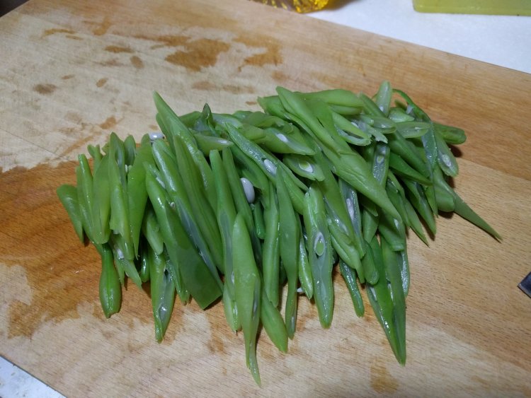 鸡胗拌豆角