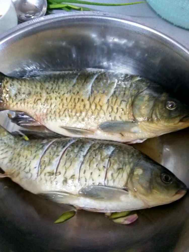 鲫鱼豆腐汤