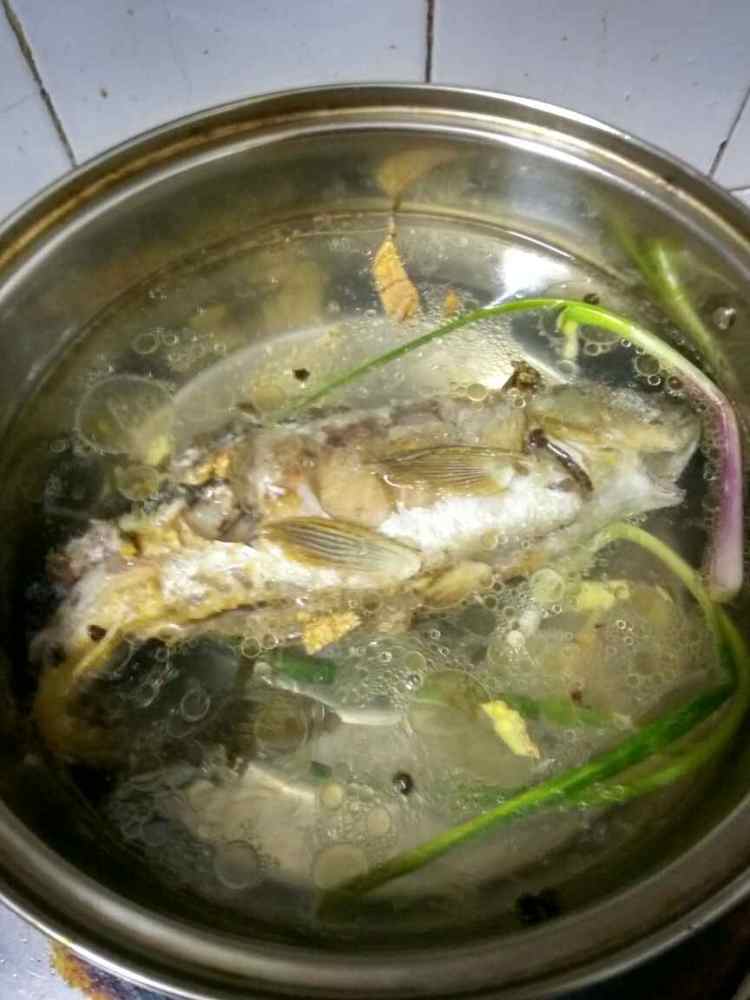 鲫鱼豆腐汤