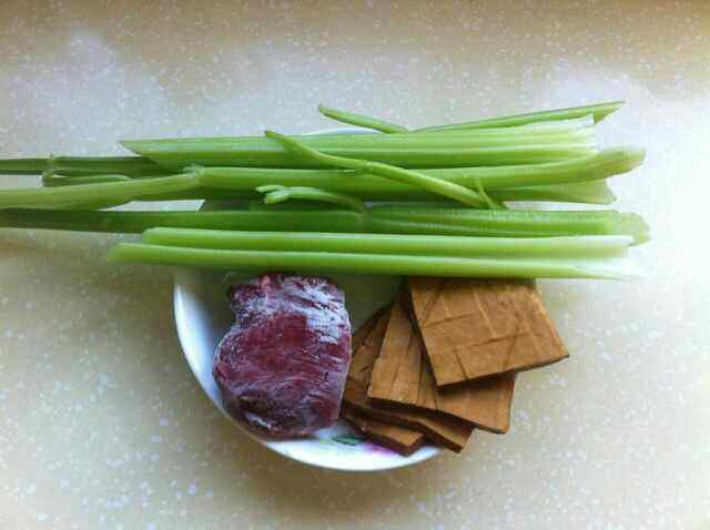 西芹香干炒黄牛肉