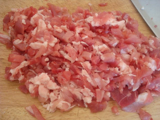 炸猪肉馒头狮子头