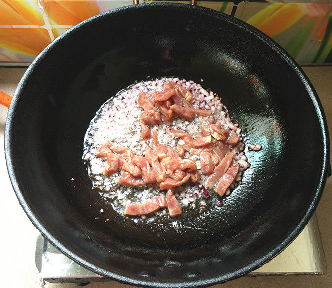 香菇酱牛排炒意粉