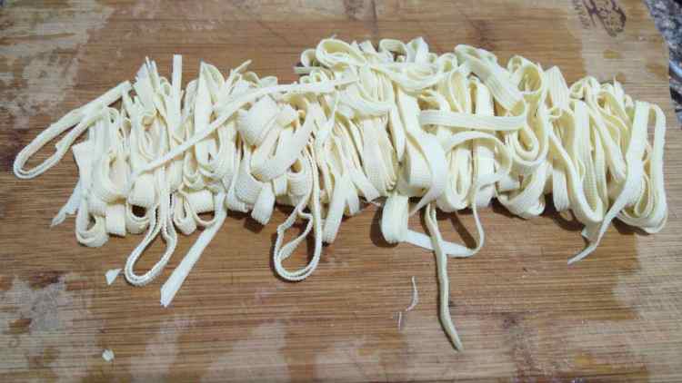 金针菇炒豆皮