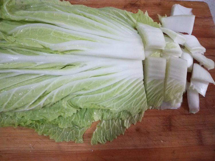 羊骨白菜炖山药