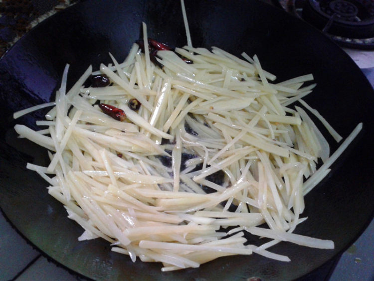 炝炒土豆丝