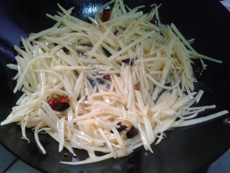 炝炒土豆丝