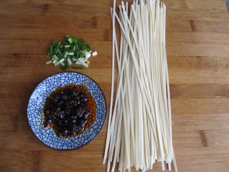 风味豆豉酱拌面