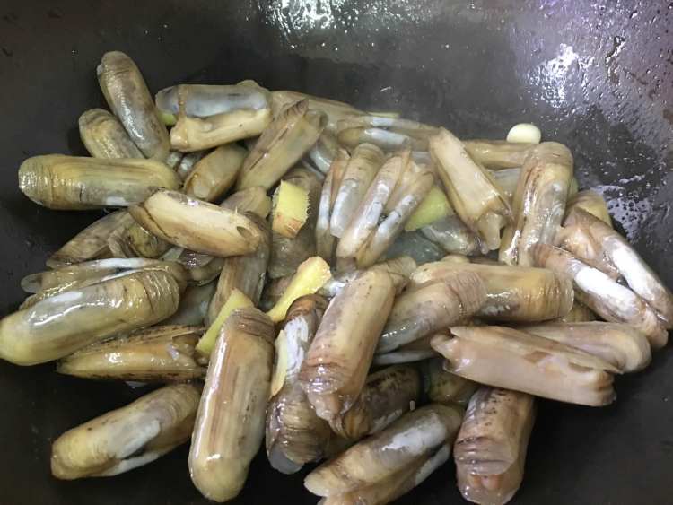 姜蒜辣炒蛏子