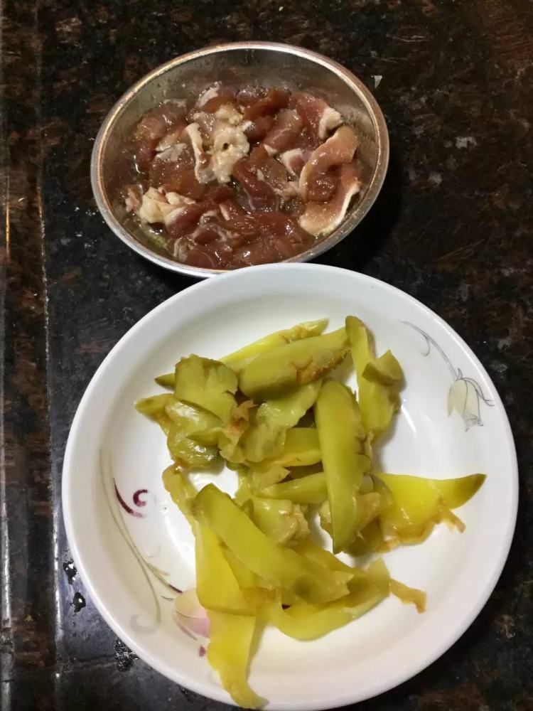 榨菜炒瘦肉