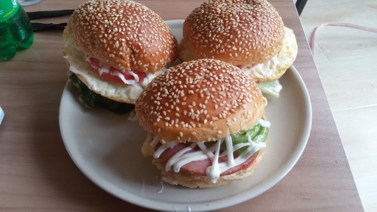 早餐汉堡包