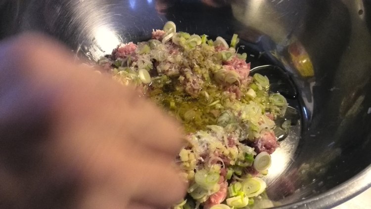 芹菜猪肉馅饼