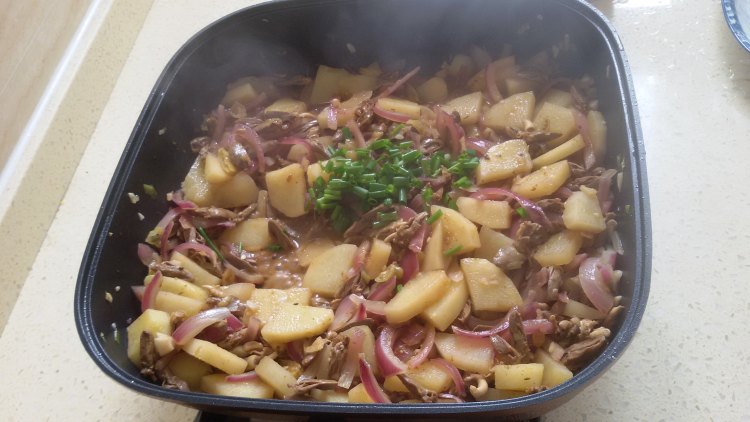葱香土豆烧鸡心