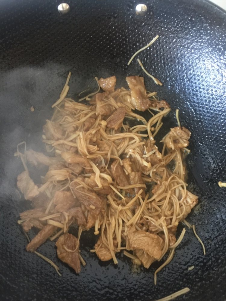 金针菇炒肉