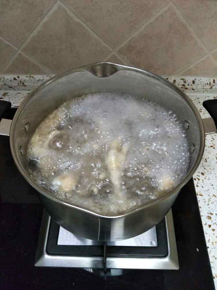 红烧麻辣鸡爪