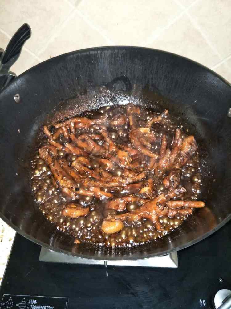 红烧麻辣鸡爪