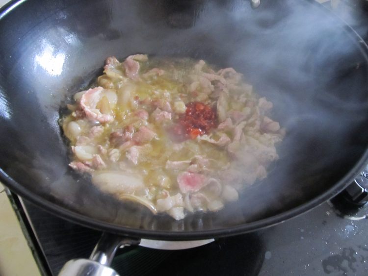 青椒豆干炒肉