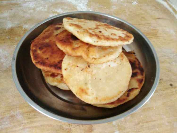 农家大铁锅烙糖饼