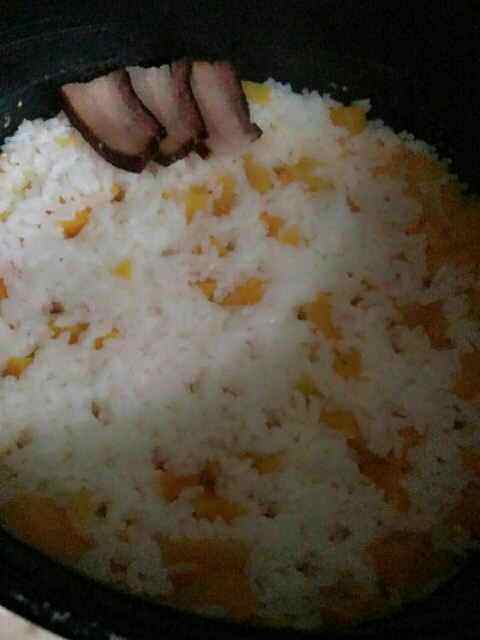 电饭煲红薯煲仔饭