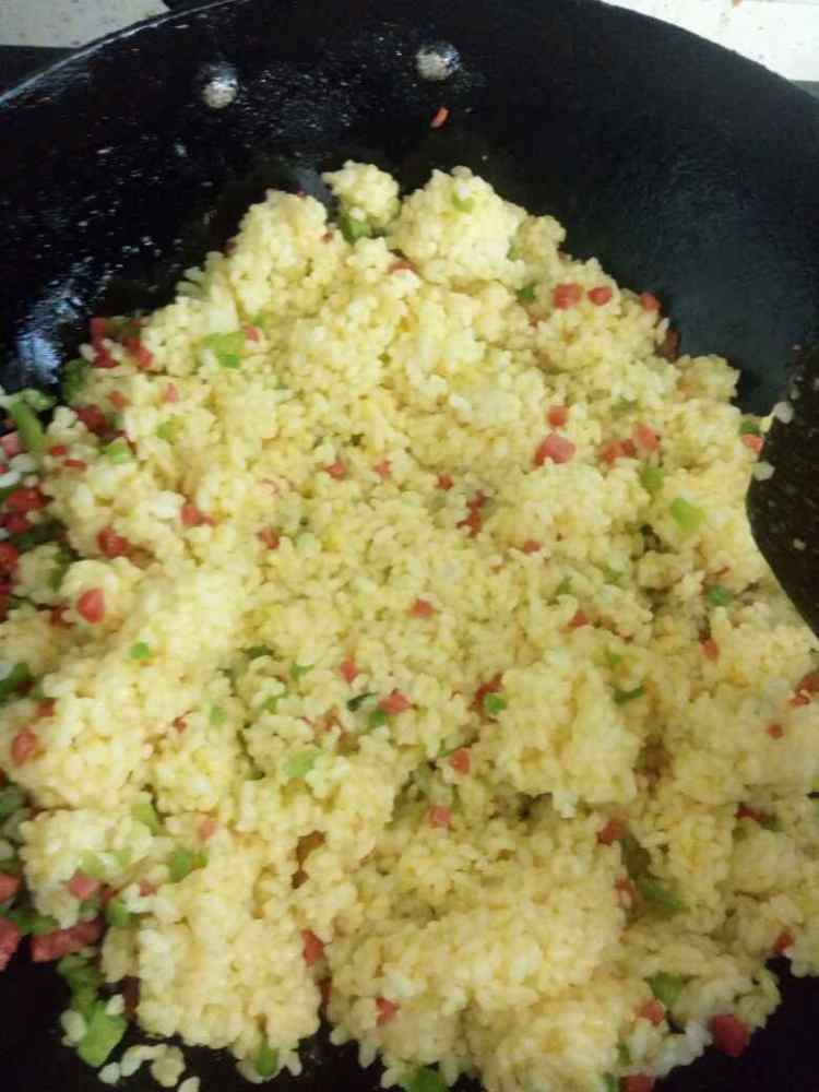 翻滚蛋炒饭