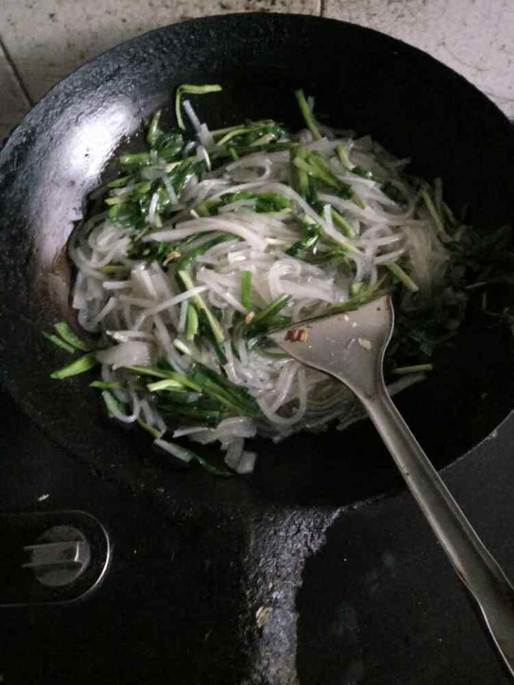 韭菜炒粉条