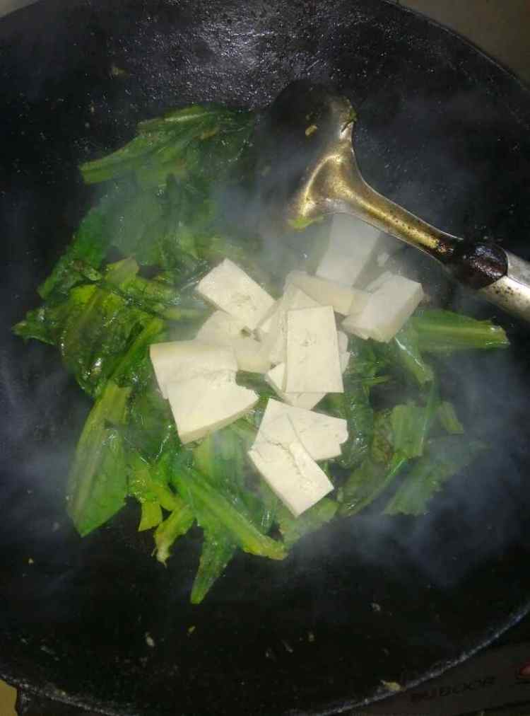 豆腐炒油麦菜