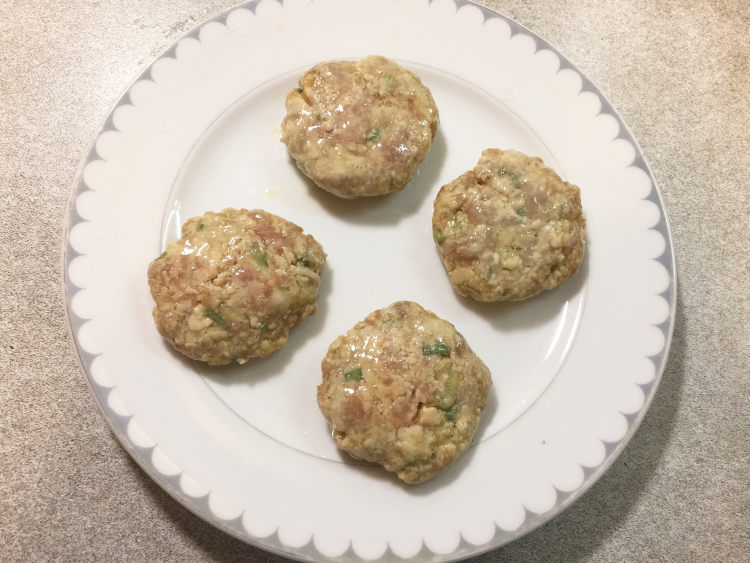 家常鸡蛋豆腐肉饼