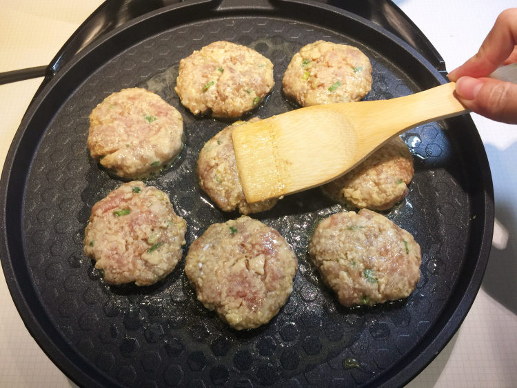 家常鸡蛋豆腐肉饼