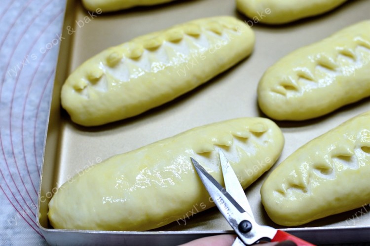 牛奶餐包