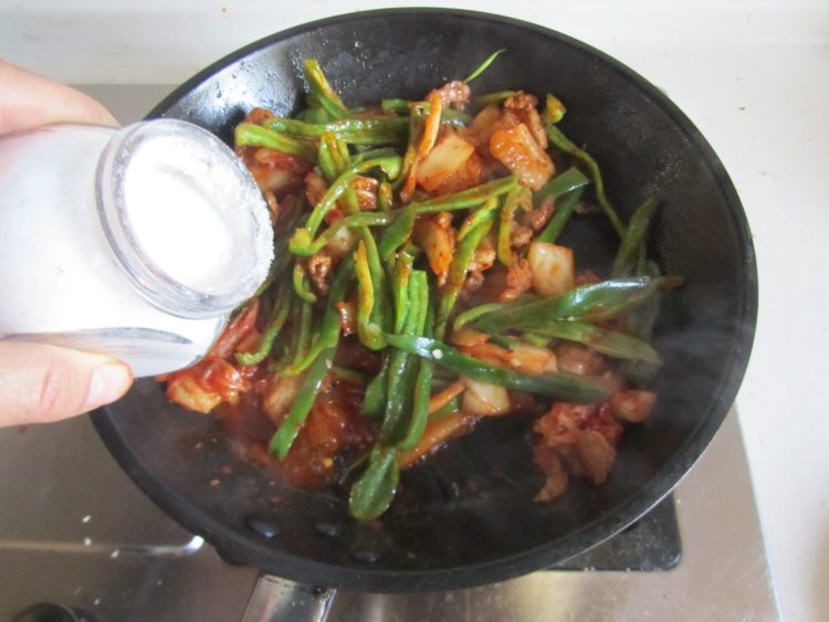 辣白菜炒五花肉 #本味